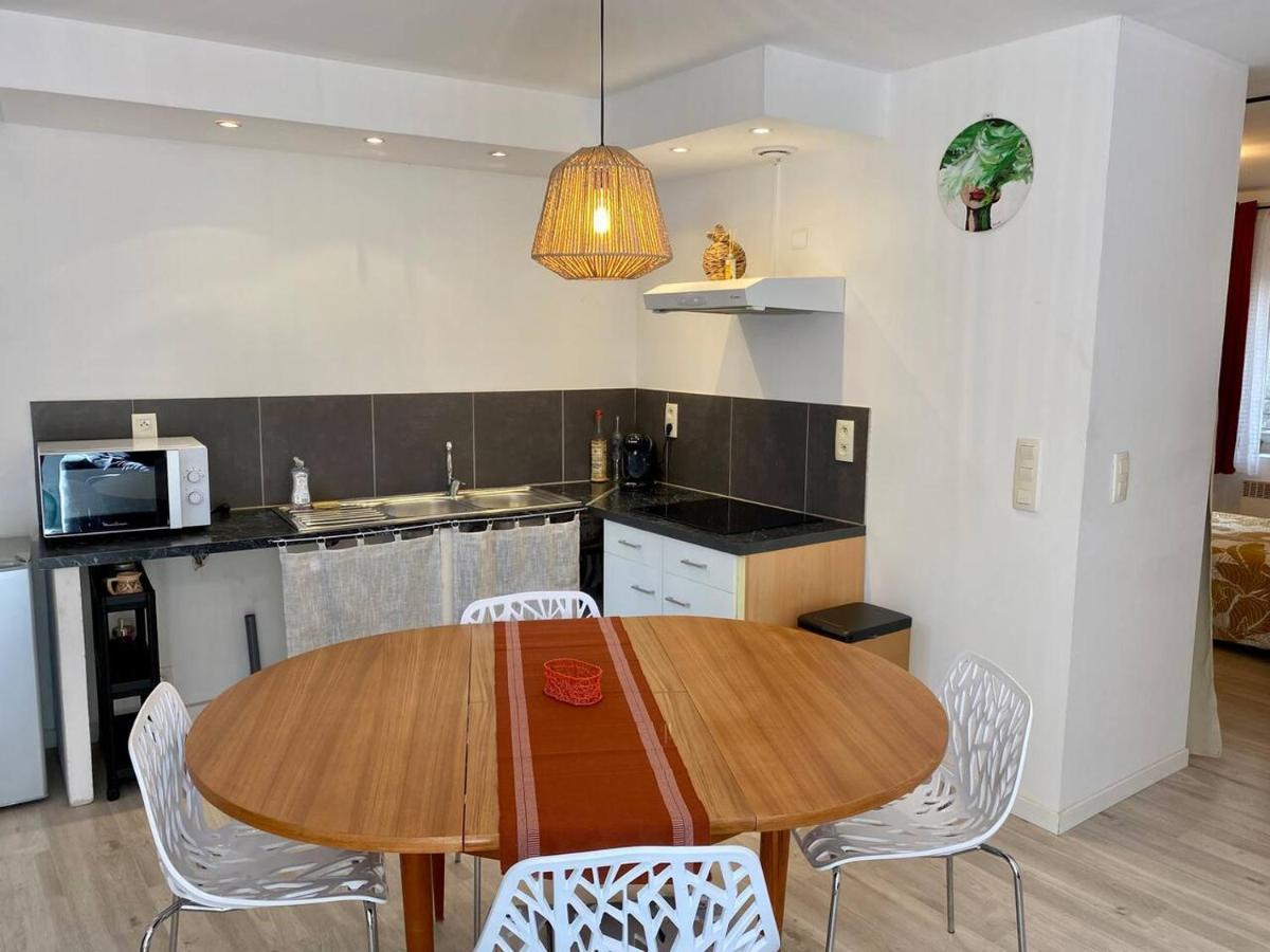 Accueillant Petit T2 Coeur De Centre Ville Lézignan-Corbières Εξωτερικό φωτογραφία